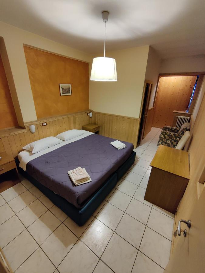 Albergo Baffo Chiuro Luaran gambar