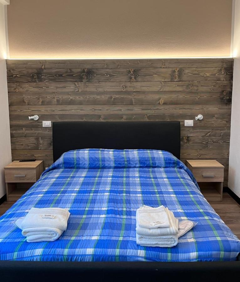Albergo Baffo Chiuro Luaran gambar