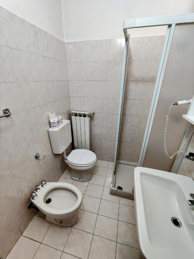 Albergo Baffo Chiuro Luaran gambar