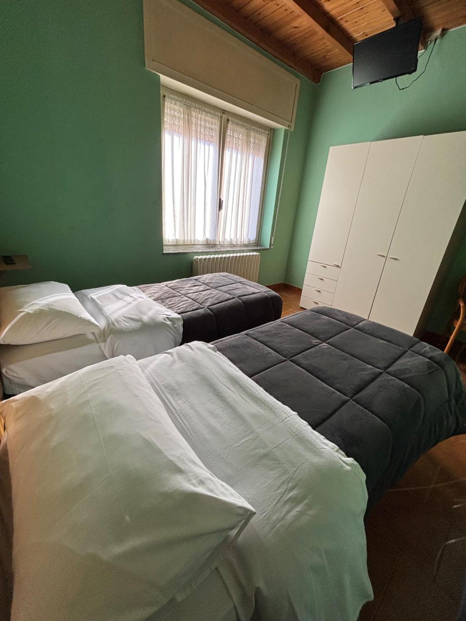Albergo Baffo Chiuro Luaran gambar