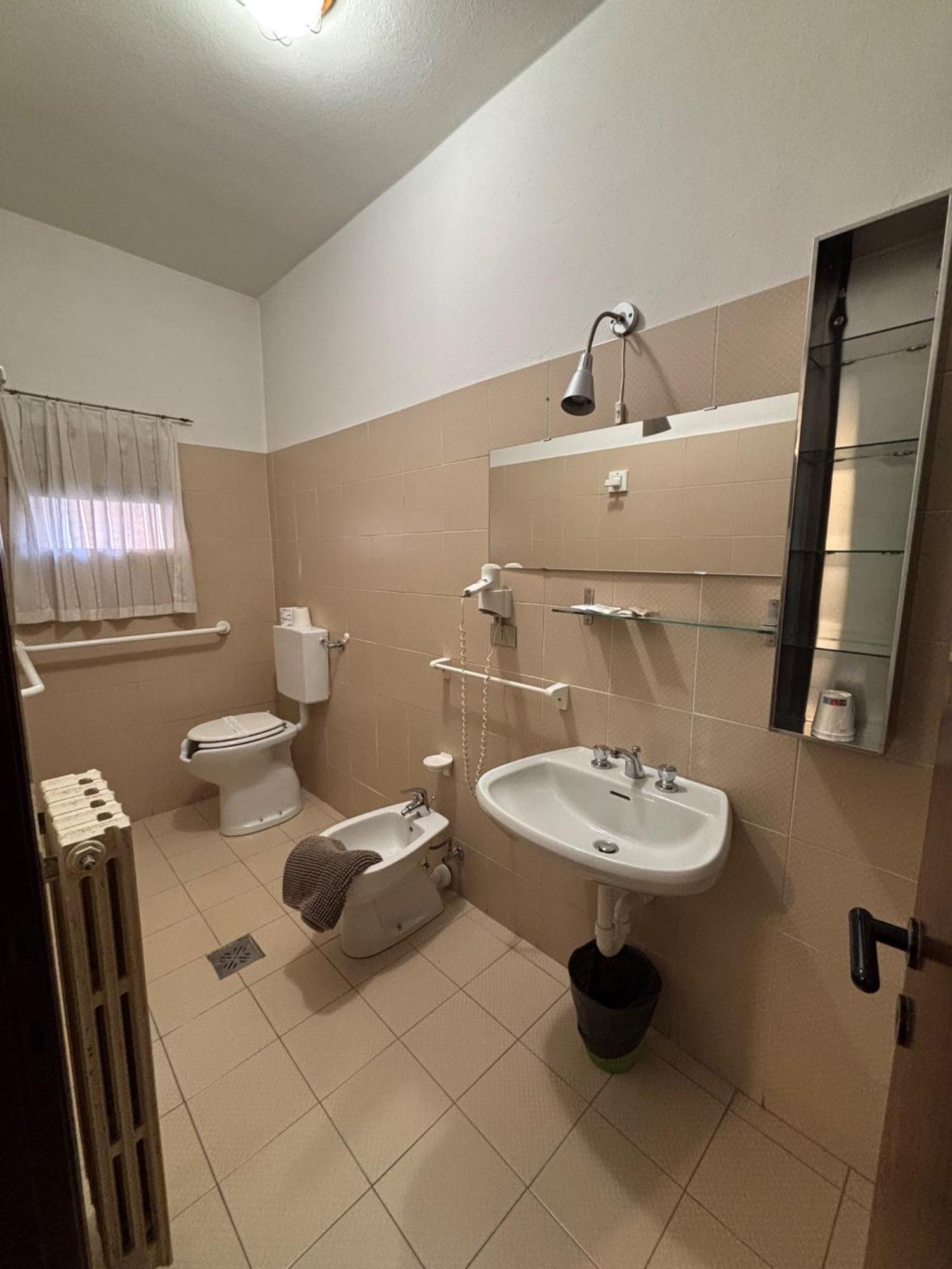 Albergo Baffo Chiuro Luaran gambar